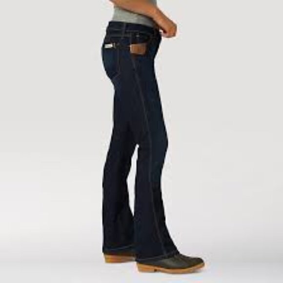 NEW Wrangler Riggs Women's Dark 5 Pocket Bootcut Work Jeans Size 10x30 - Picture 4 of 12